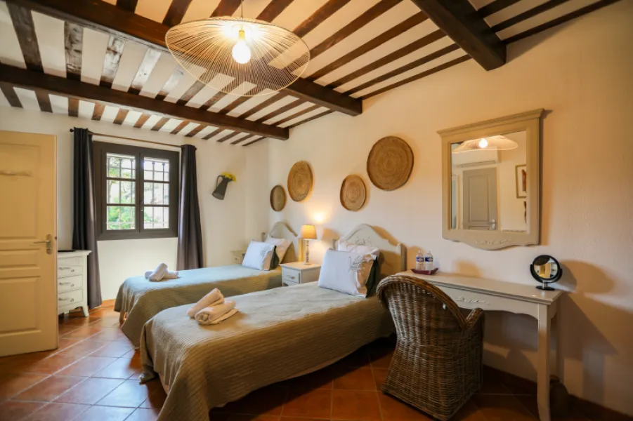 Demeure de prestige Murs 16 pièces avec dépendance et piscine chauffée