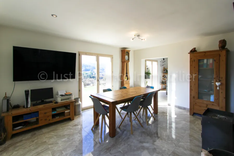 À vendre maison Méthamis 5 pièces 126.28 m2 avec piscine et garage