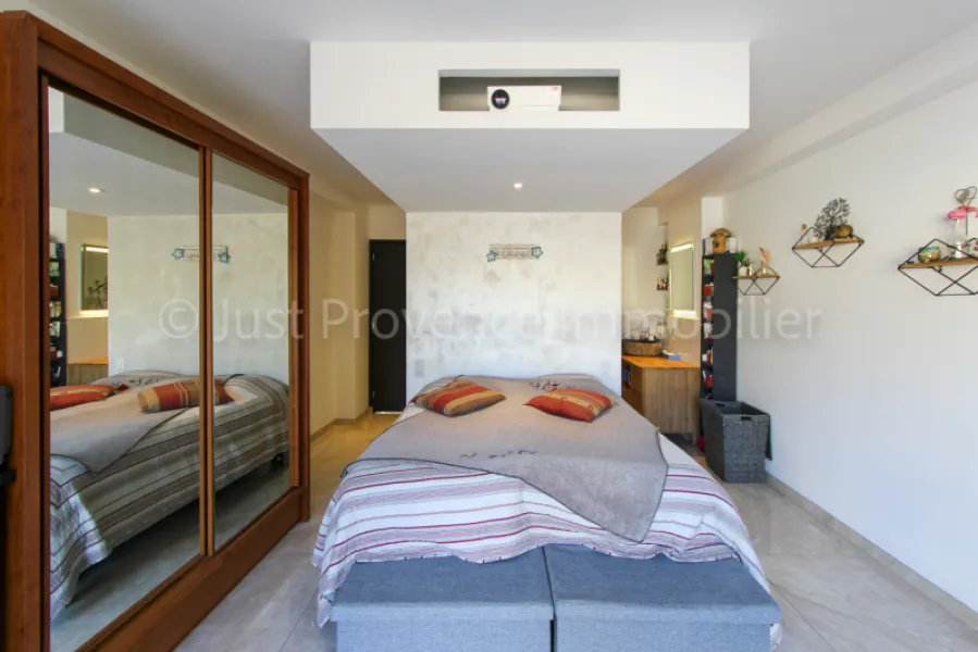 À vendre maison Méthamis 5 pièces 126.28 m2 avec piscine et garage