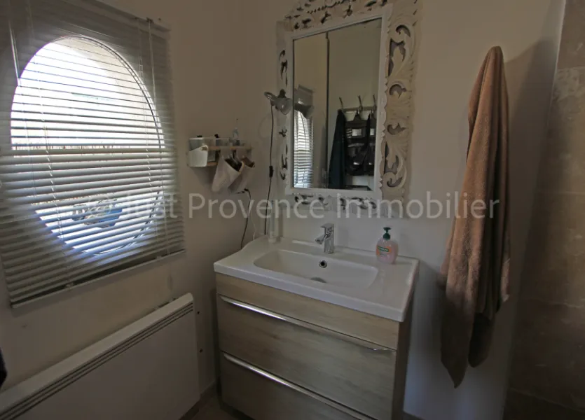 Maison Mazan 5 pièces 123 m2 avec vue sur le Ventoux sur 1172 m² de terrain.