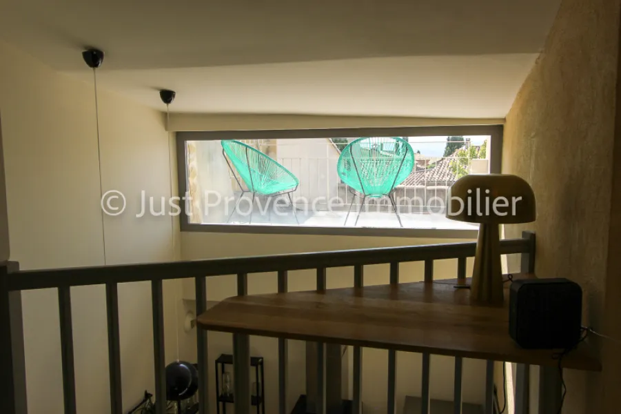 Maison Le Barroux 8 pièces 161.84 m2 avec terrasses et jardin