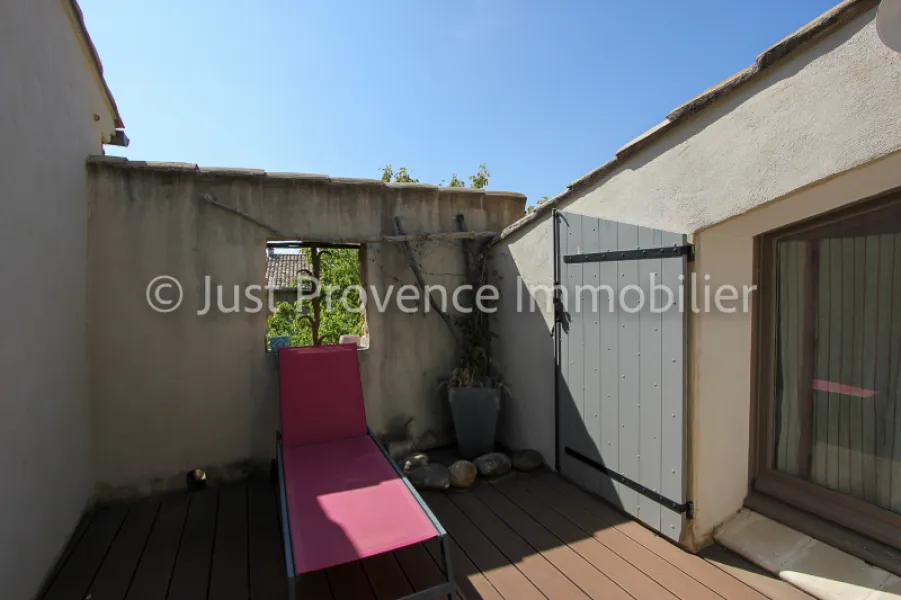 Maison Le Barroux 8 pièces 161.84 m2 avec terrasses et jardin