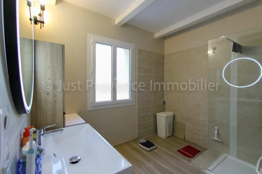 Maison Caromb 6 pièces 175 m2