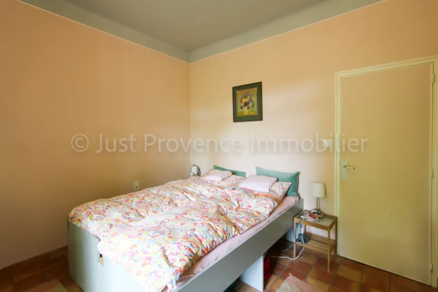 Mas Suzette 9 pièces avec vue, à rénover