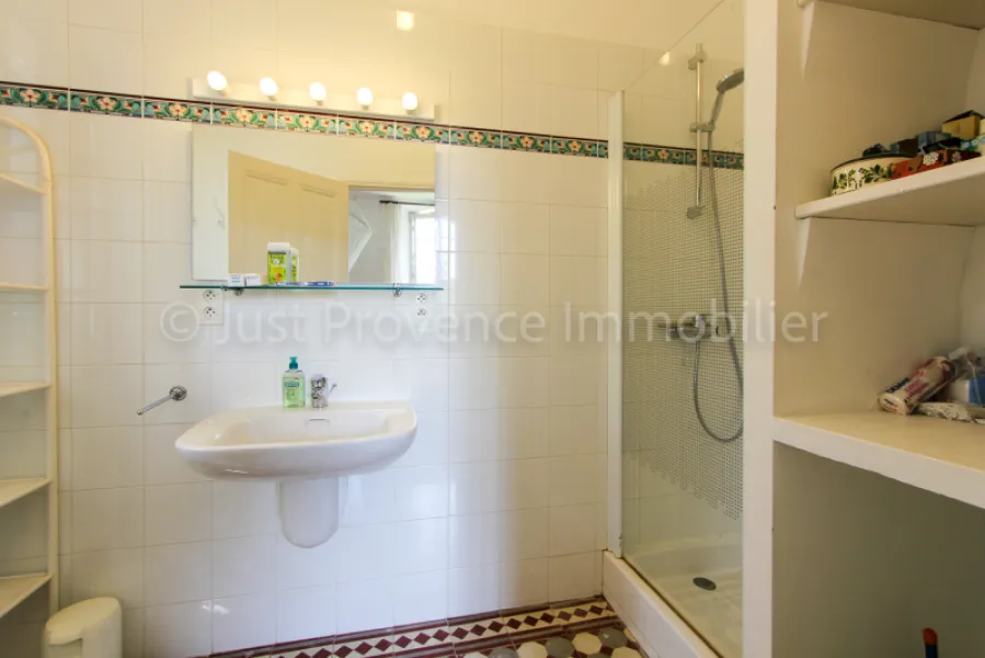 Mas Suzette 9 pièces avec vue, à rénover