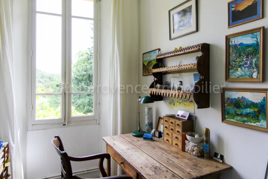 Mas Suzette 9 pièces avec vue, à rénover