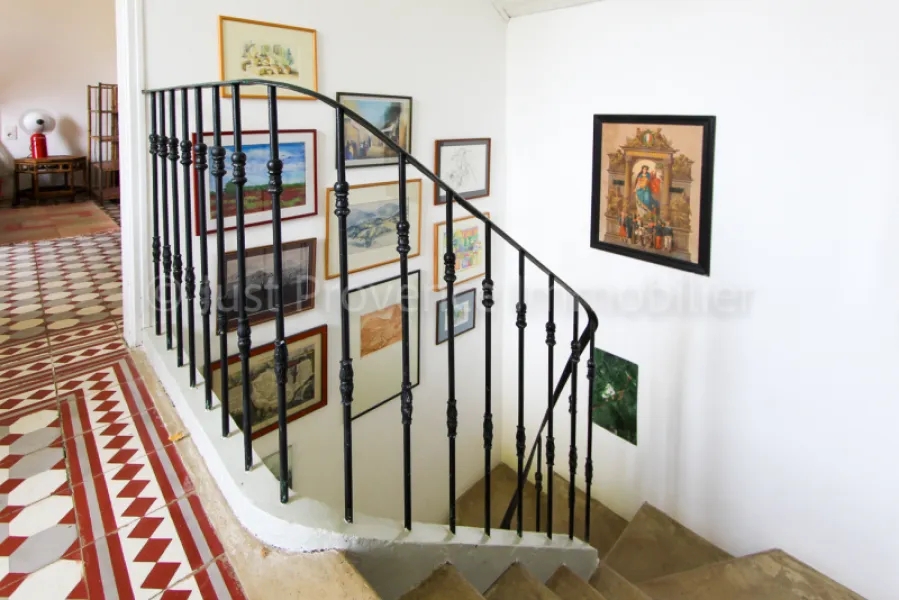 Mas Suzette 9 pièces avec vue, à rénover