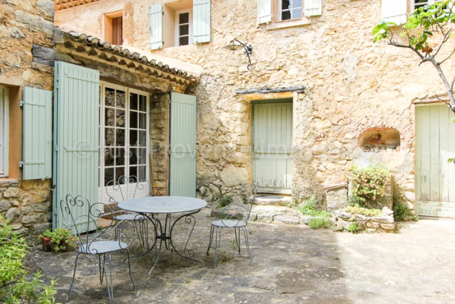 Mas Suzette 9 pièces avec vue, à rénover