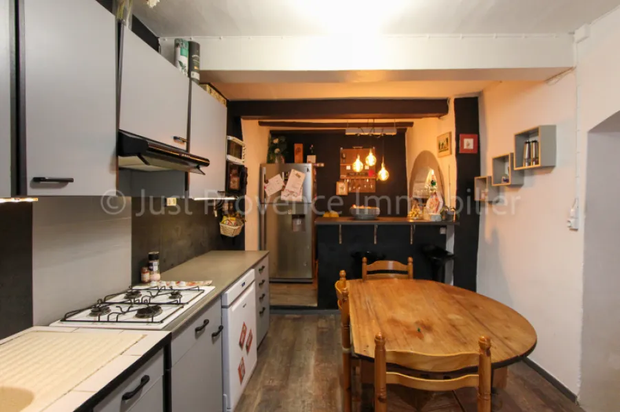 Caromb house, 4 rooms, 98.41 m2