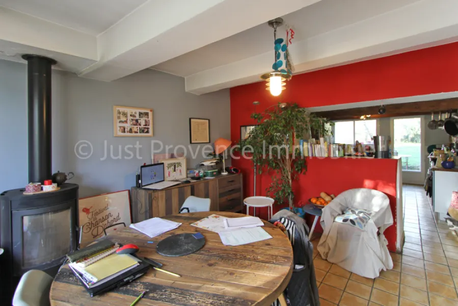 Bedoin Mas, 8 rooms on 10484 sqm of land