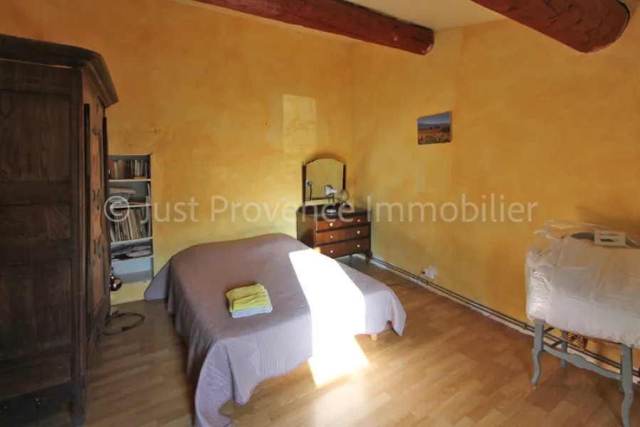 Bedoin Mas  8 pièces sur 10484 m² de terrain