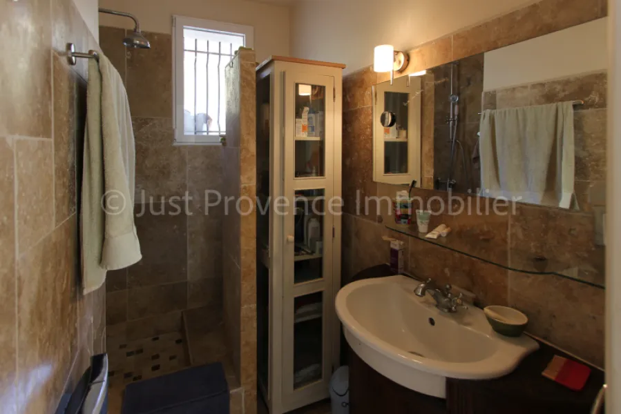 Vente maison Saint Hippolyte Le Graveyron 6 pièces avec superbe vue.