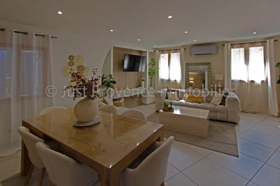 Caromb House, 4 rooms