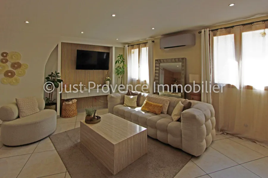 Caromb House, 4 rooms