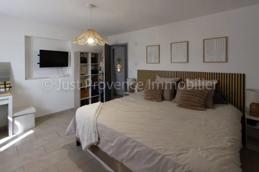 Caromb House, 4 rooms