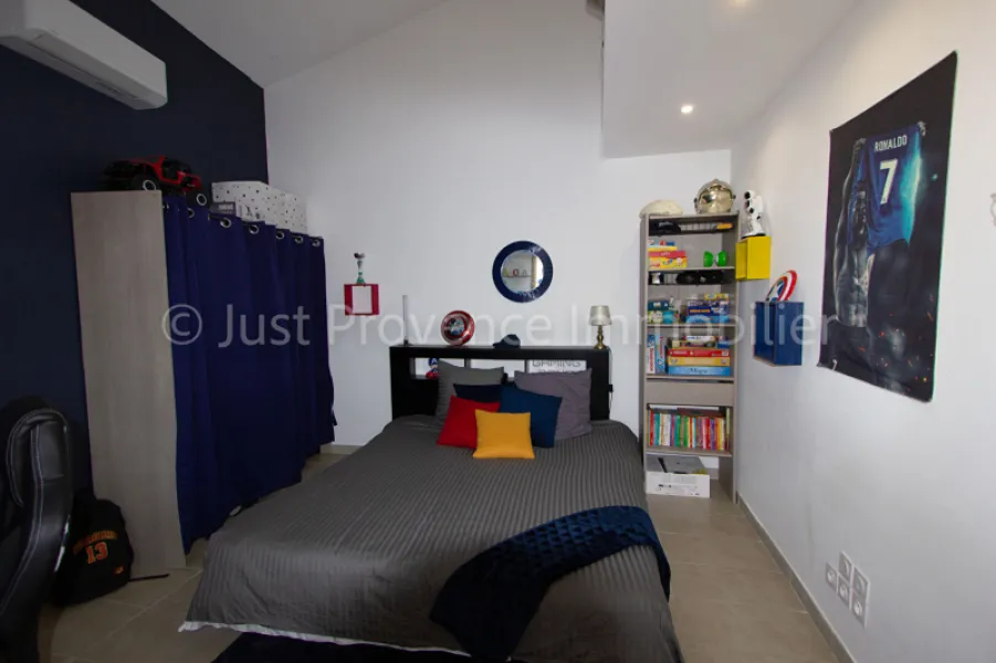 Caromb House, 4 rooms