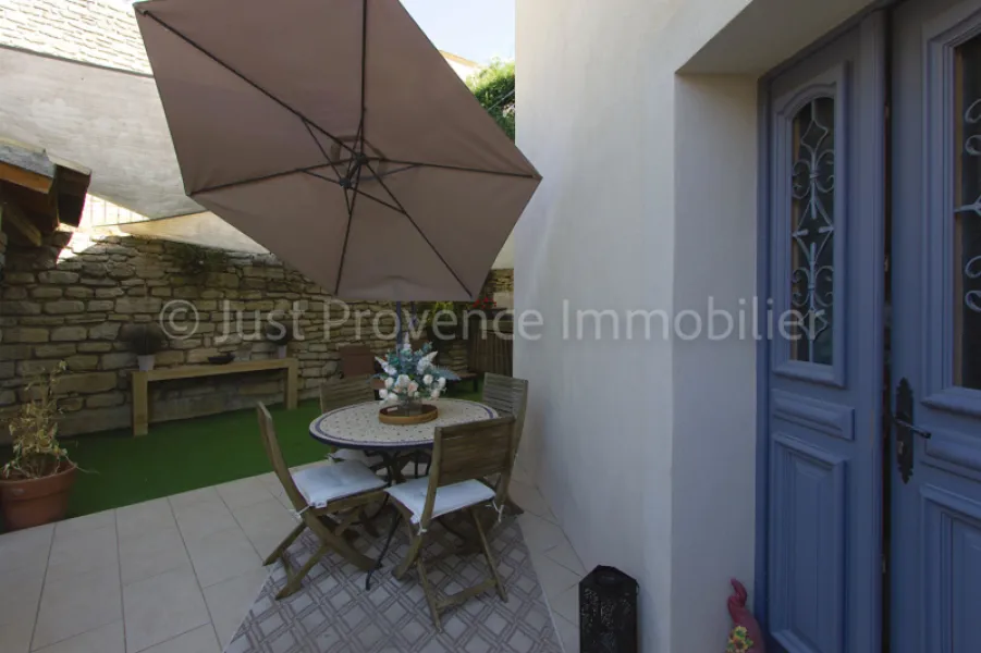 Caromb House, 4 rooms