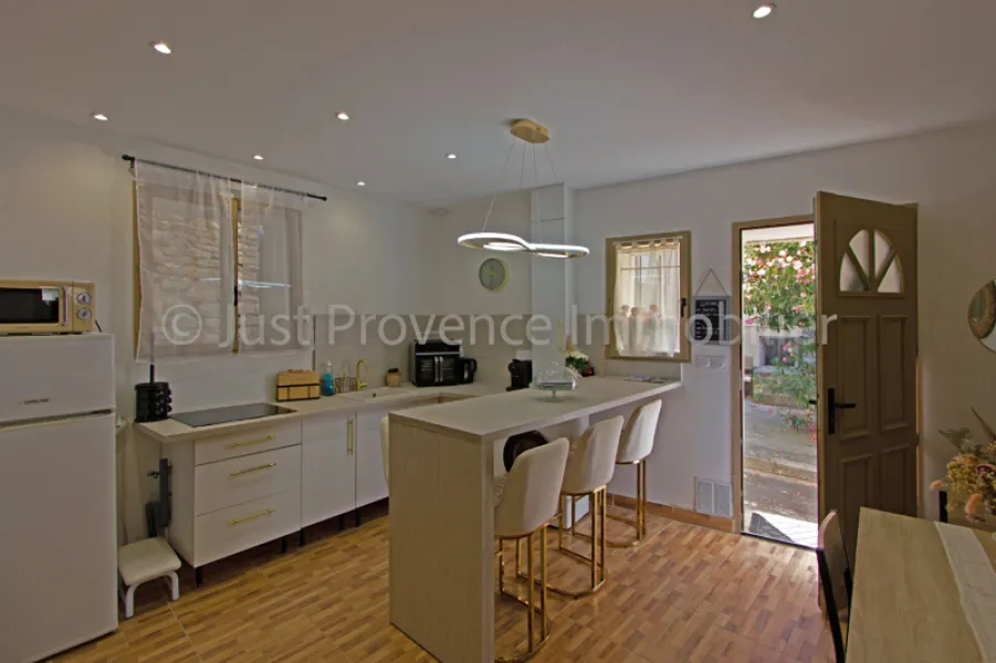 Caromb House, 4 rooms