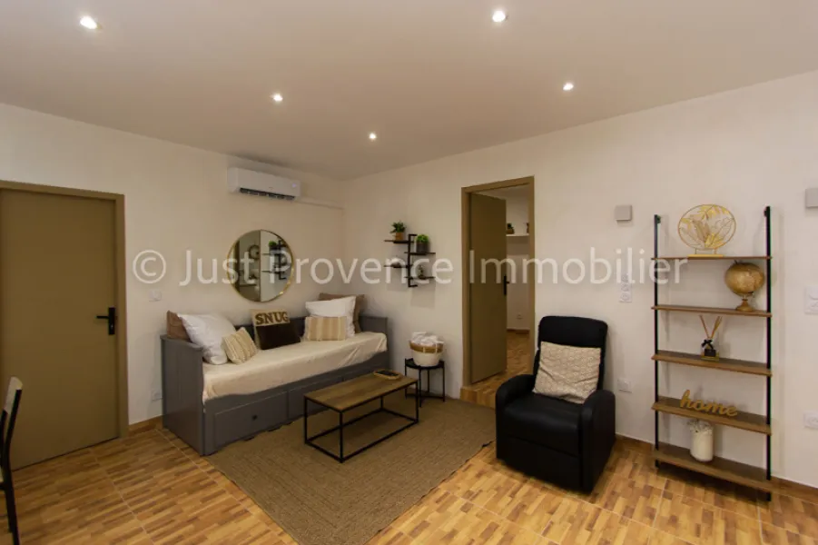Caromb House, 4 rooms
