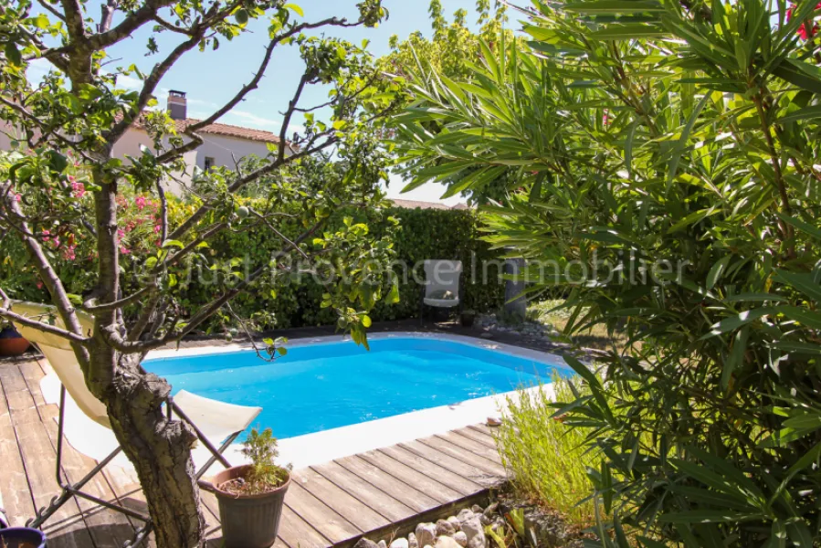 Maison Caromb 5 pièces avec garage et piscine